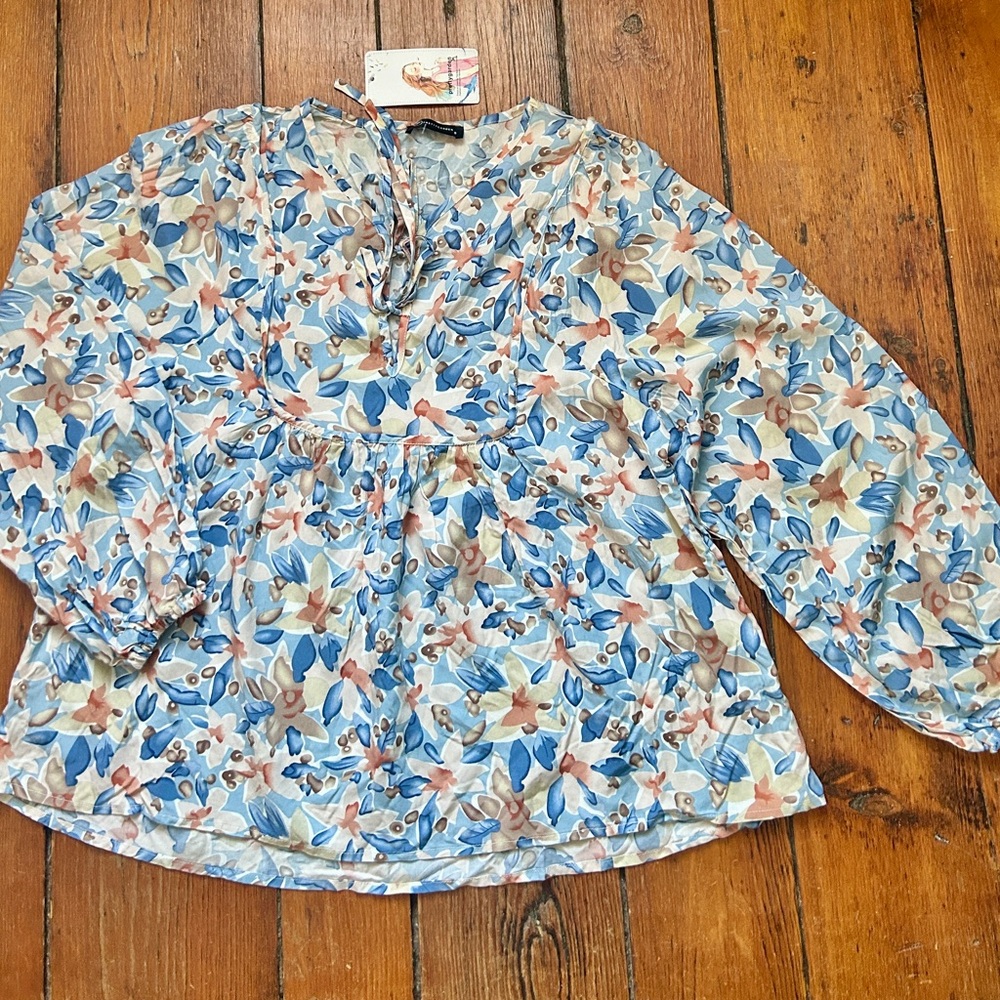 PRETTY! Floral Blue and peach blouse. BRAND NEW